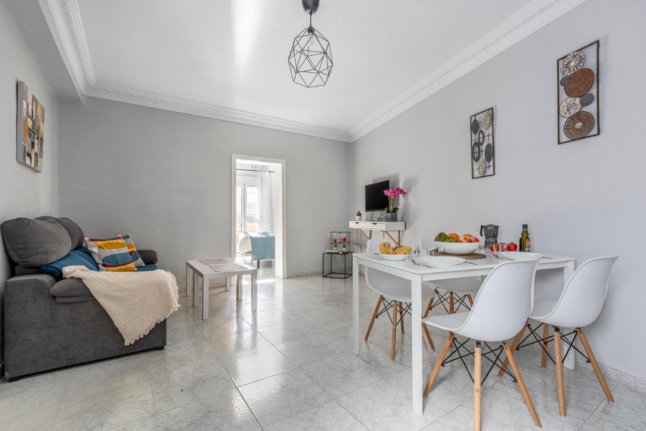 Pureza Dreams De Sevilla Oasis En Triana Luaran gambar